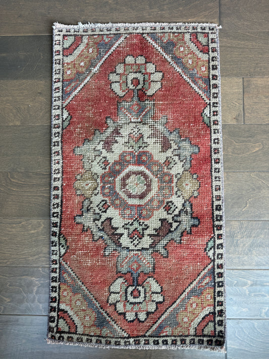 #10004 | 2'10" X 1'5"