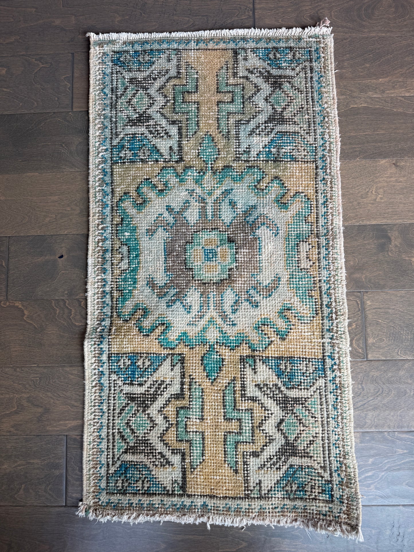 #10001 | 3'2" X 1'7"